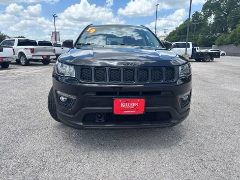 Used 2019 Jeep Compass Latitude FWD image 9