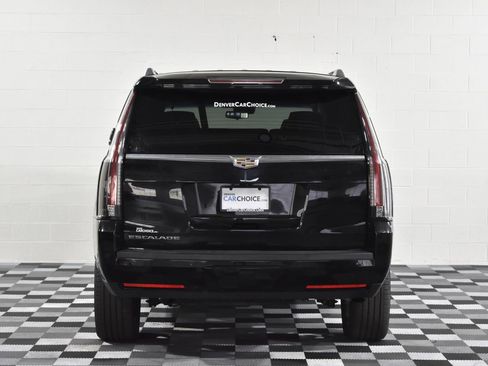 Used 2018 Cadillac Escalade Luxury image 4
