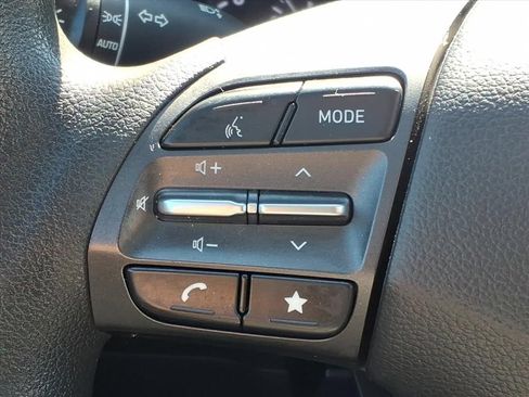 Used 2023 Hyundai Kona SEL AWD/4WD image 7