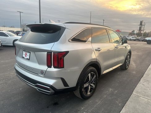Used 2022 Kia Sorento S image 7