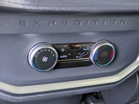 Used 2025 Ford Expedition Max Active AWD/4WD image 22
