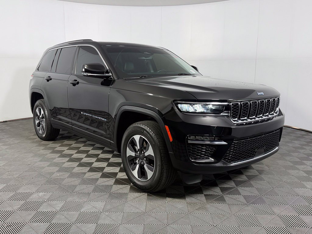 Used 2023 Jeep Grand Cherokee 4WD 4xe image 4