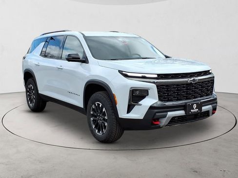 New 2026 Chevrolet Traverse Z71 w/ Enhanced Driving Package AWD/4WD image 3