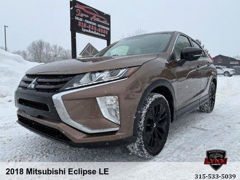 Used 2018 Mitsubishi Eclipse Cross LE image 1
