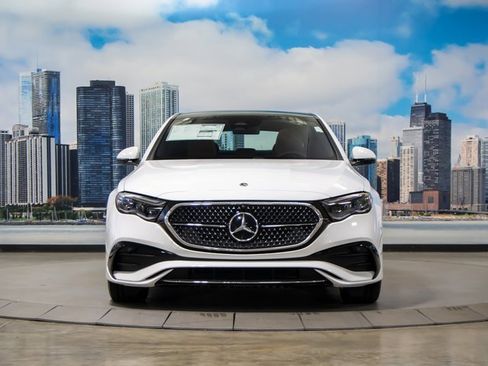 Certified 2025 Mercedes-Benz E 350 4MATIC Sedan image 3