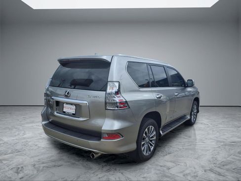 Used 2023 Lexus GX 460 Luxury w/ Accessory Package AWD/4WD image 7