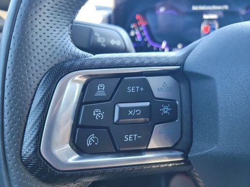 Used 2025 Ford Mustang Premium image 27