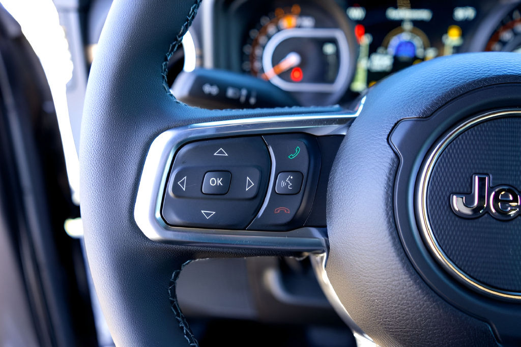 New 2026 Jeep Wrangler Unlimited Sahara AWD/4WD image 14