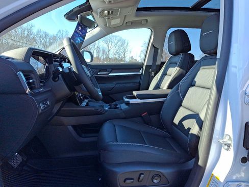 New 2026 GMC Terrain Denali w/ LPO, Floor Liner Package image 12