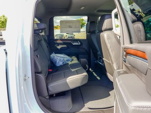 New 2026 GMC Sierra 2500 Denali w/ Denali Reserve Package AWD/4WD image 11