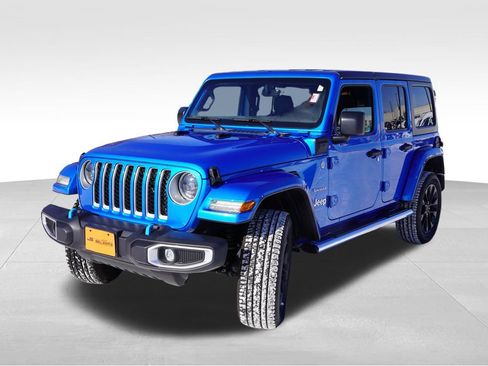Certified 2023 Jeep Wrangler Unlimited Sahara w/ Cold Weather Group image 11