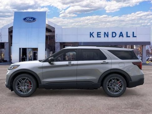 Used 2026 Ford Explorer ST-Line w/ ST-Line Street Pack AWD/4WD image 3