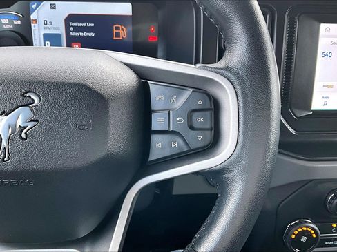 Certified 2022 Ford Bronco Black Diamond image 13