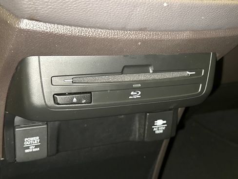 Used 2019 Honda Odyssey Elite image 31