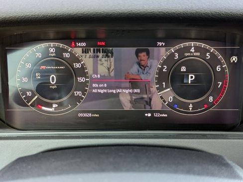 Used 2018 Land Rover Range Rover Velar R-Dynamic SE AWD/4WD image 11