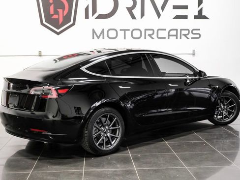 Used 2019 Tesla Model 3 Standard Range Plus image 10