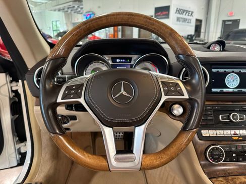 Used 2016 Mercedes-Benz SL 550 image 27