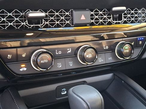 Used 2025 Honda Accord Touring image 18