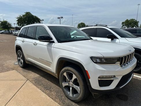 Used 2022 Jeep Grand Cherokee Limited 4xe AWD/4WD image 3