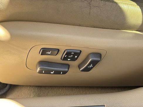 Used 2009 Lexus LS 460 RWD image 20