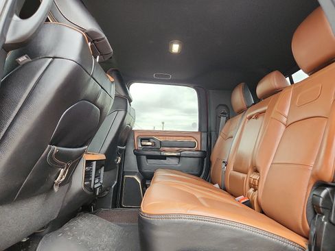 Used 2024 RAM 3500 Limited AWD/4WD image 8
