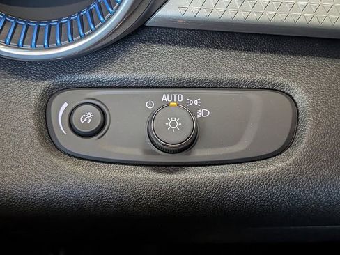 New 2026 Chevrolet Trax LT FWD image 24