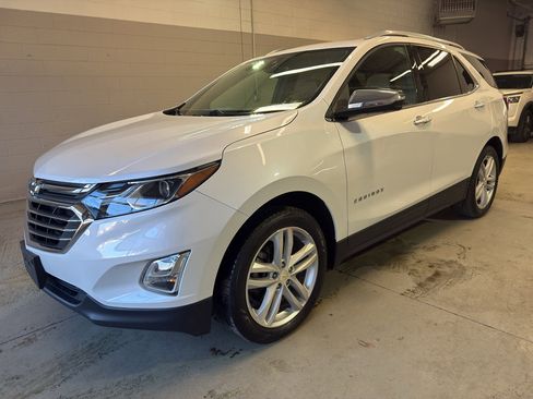 Used 2018 Chevrolet Equinox Premier image 3