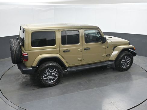 New 2026 Jeep Wrangler Unlimited Sahara AWD/4WD image 32
