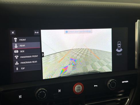 Certified 2026 Porsche Macan Turbo AWD/4WD image 20