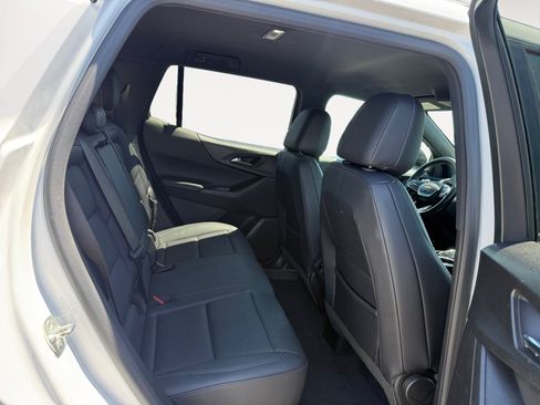 Used 2025 Chevrolet Equinox LT w/ Convenience Package II AWD/4WD image 18