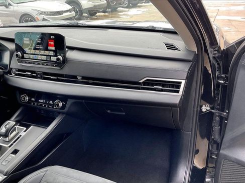 Used 2024 Mitsubishi Outlander SE image 16