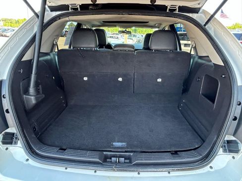 Used 2013 Ford Edge SEL w/ Black-White Styling Pkg FWD image 17