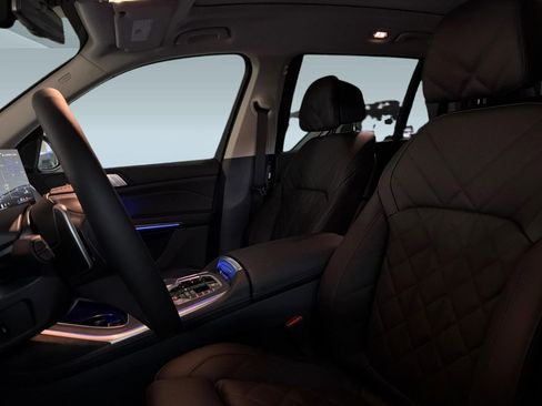 Used 2026 BMW X7 xDrive40i w/ Premium Package image 21