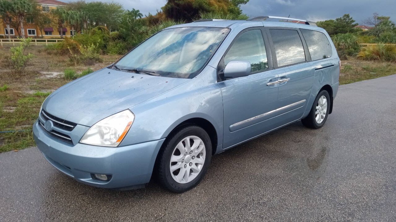 Used 2010 Kia Sedona EX w/ Luxury Pkg FWD image 2