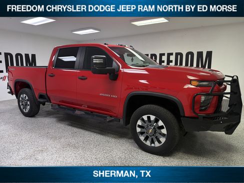 Used 2023 Chevrolet Silverado 2500 Custom w/ Custom Value Package AWD/4WD image 3