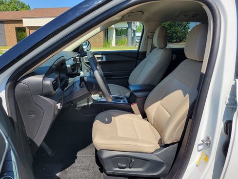 Used 2023 Ford Explorer 4WD image 14