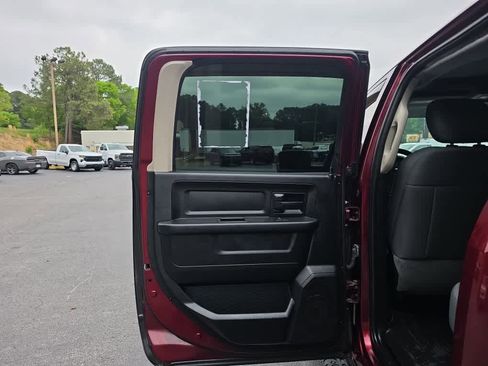 Used 2017 RAM 1500 Express w/ Express Value Package RWD image 30