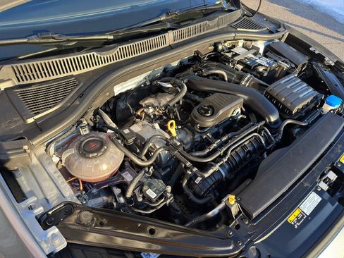 Used 2025 Volkswagen Jetta SE image 41