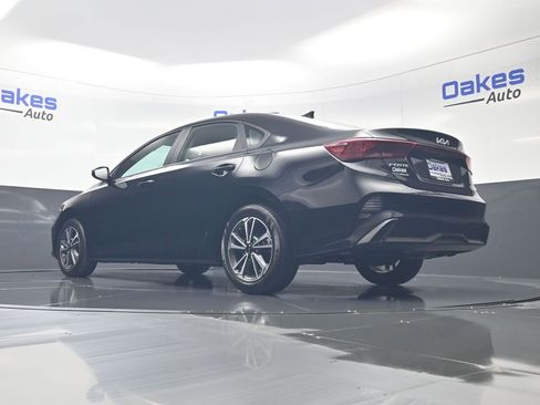 Certified 2024 Kia Forte LXS w/ LXS Technology Package FWD image 39