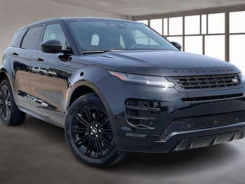 Used 2025 Land Rover Range Rover Evoque Dynamic SE image 11