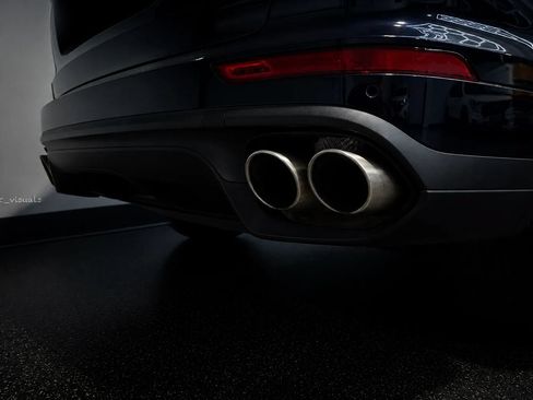 Used 2015 Porsche Cayenne S AWD/4WD image 21
