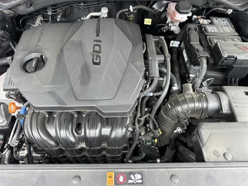 Used 2023 Hyundai Santa Fe SEL w/ Premium Package FWD image 9