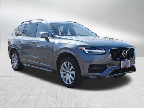 Used 2018 Volvo XC90 T5 Momentum w/ Convenience Package image 7