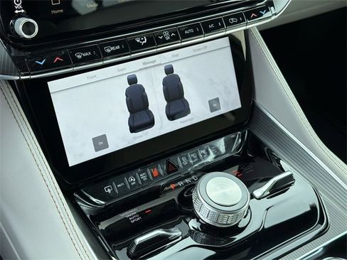 New 2026 Jeep Grand Wagoneer Summit image 28