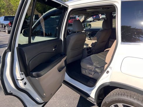 Used 2016 Honda Pilot Touring image 22