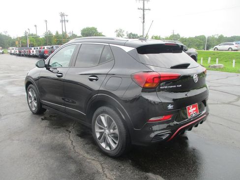 Certified 2021 Buick Encore GX Preferred w/ Sport Touring Package FWD image 9