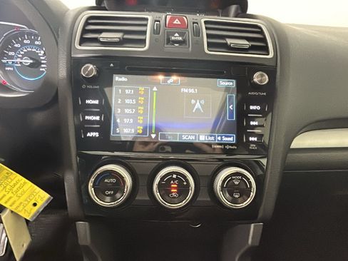 Used 2017 Subaru Forester 2.5i Premium AWD/4WD image 27