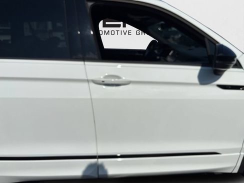 Used 2022 Volkswagen Tiguan SE R-Line FWD image 19