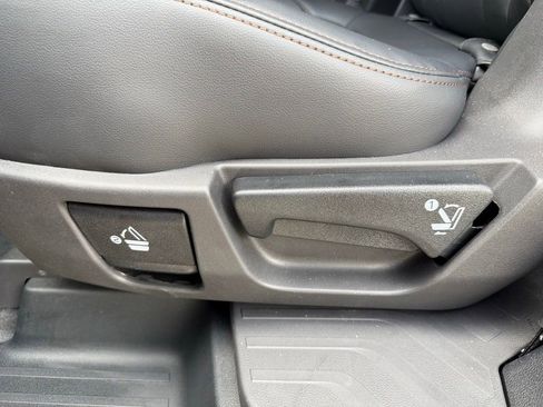 Certified 2026 Subaru Ascent Limited Bronze AWD/4WD image 25