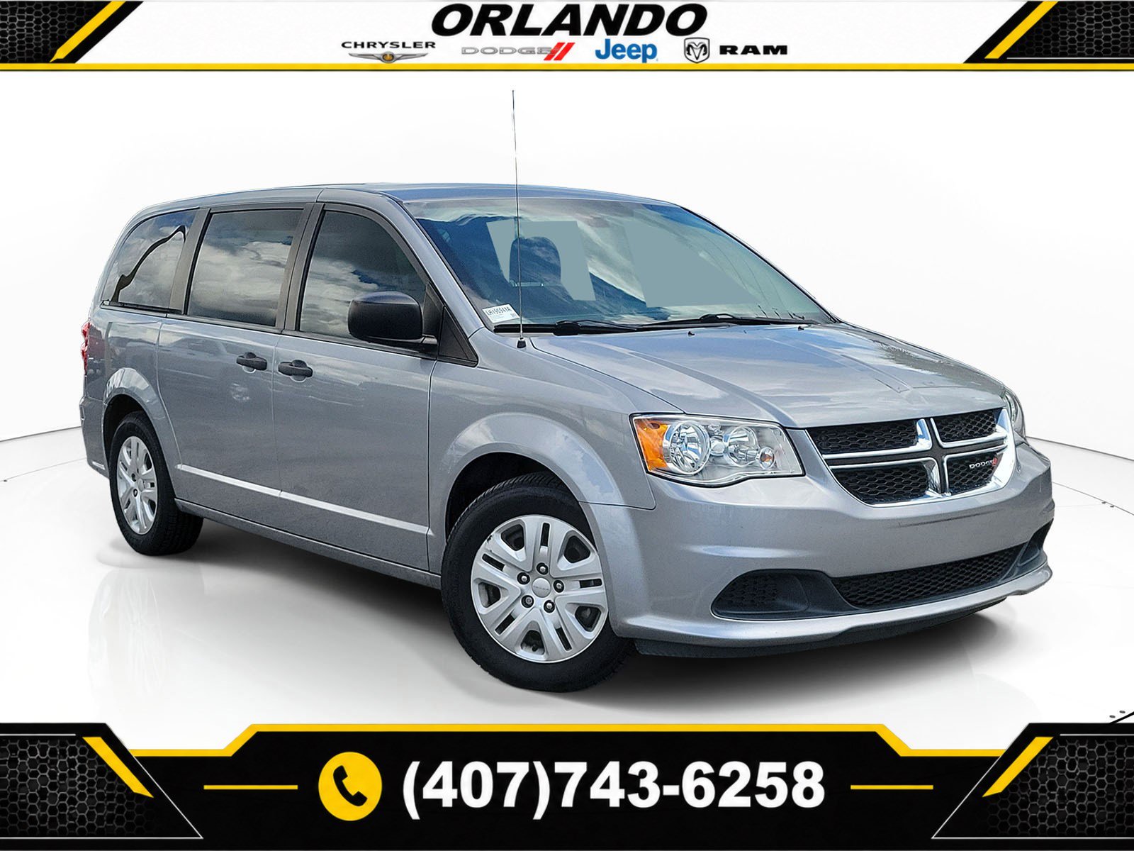 Used 2020 Dodge Grand Caravan SE FWD image 1